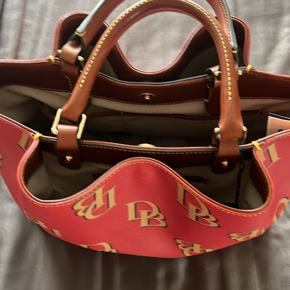 Authentic Dooney and Bourke new - Picture 2 of 6